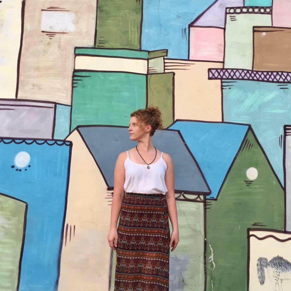 Meet your Posher, Caitlin